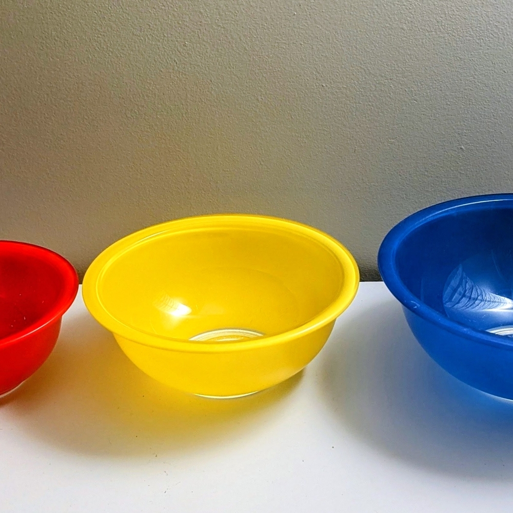Pyrex Red, Yellow, and Blue Bowl Trio